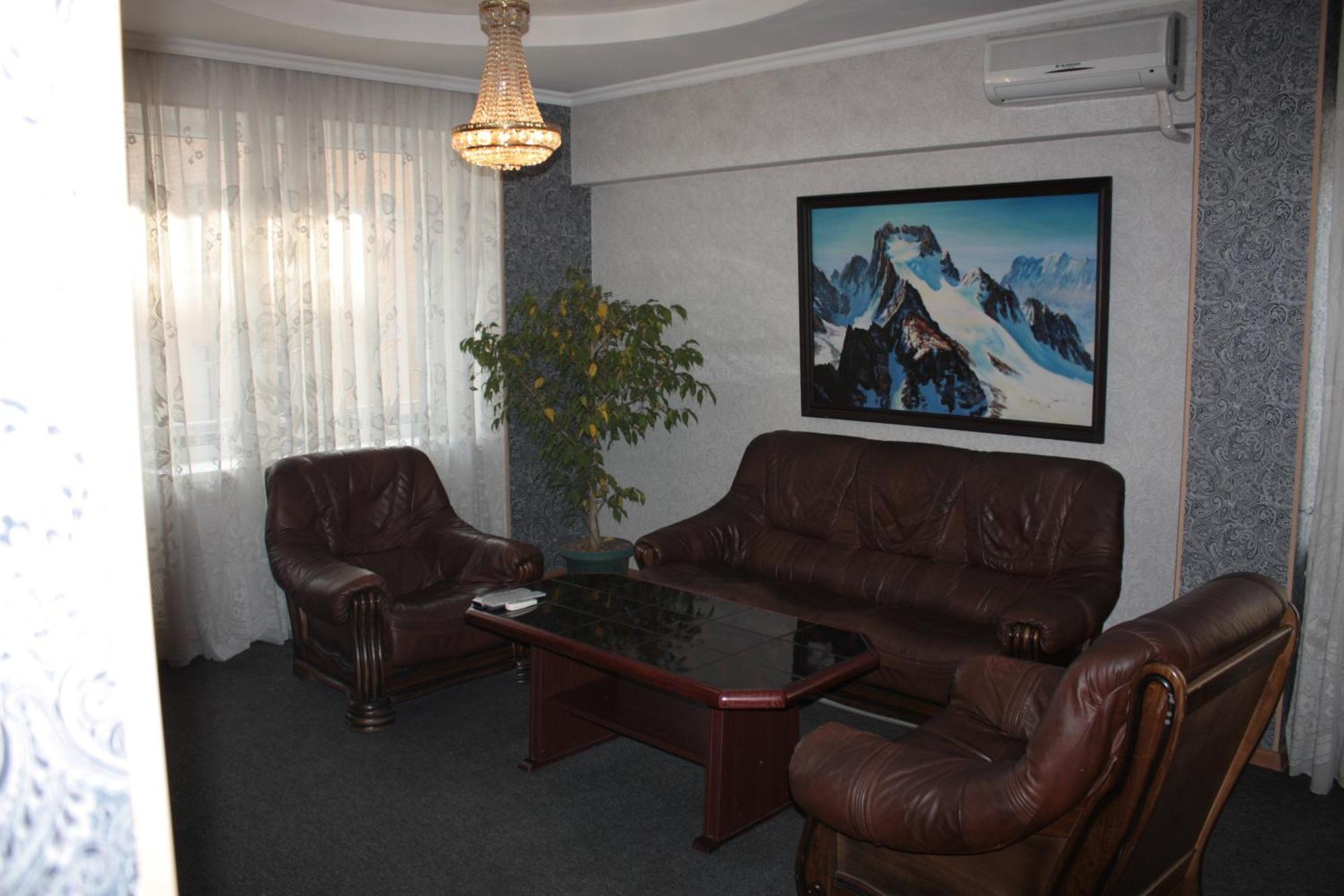 Berkana Hotel อัลมาตี ภายนอก รูปภาพ